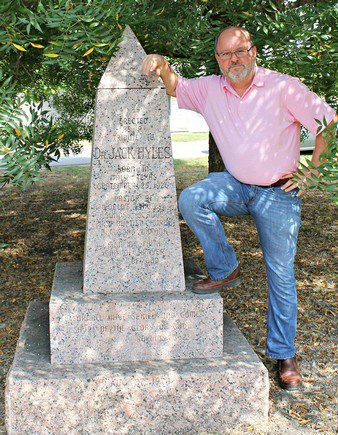 david hyles at monument for his dad