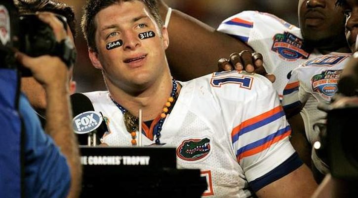 John 3:16: Meaning of Tim Tebow's Favorite Verse and Eerie Broncos Game  Coincidences